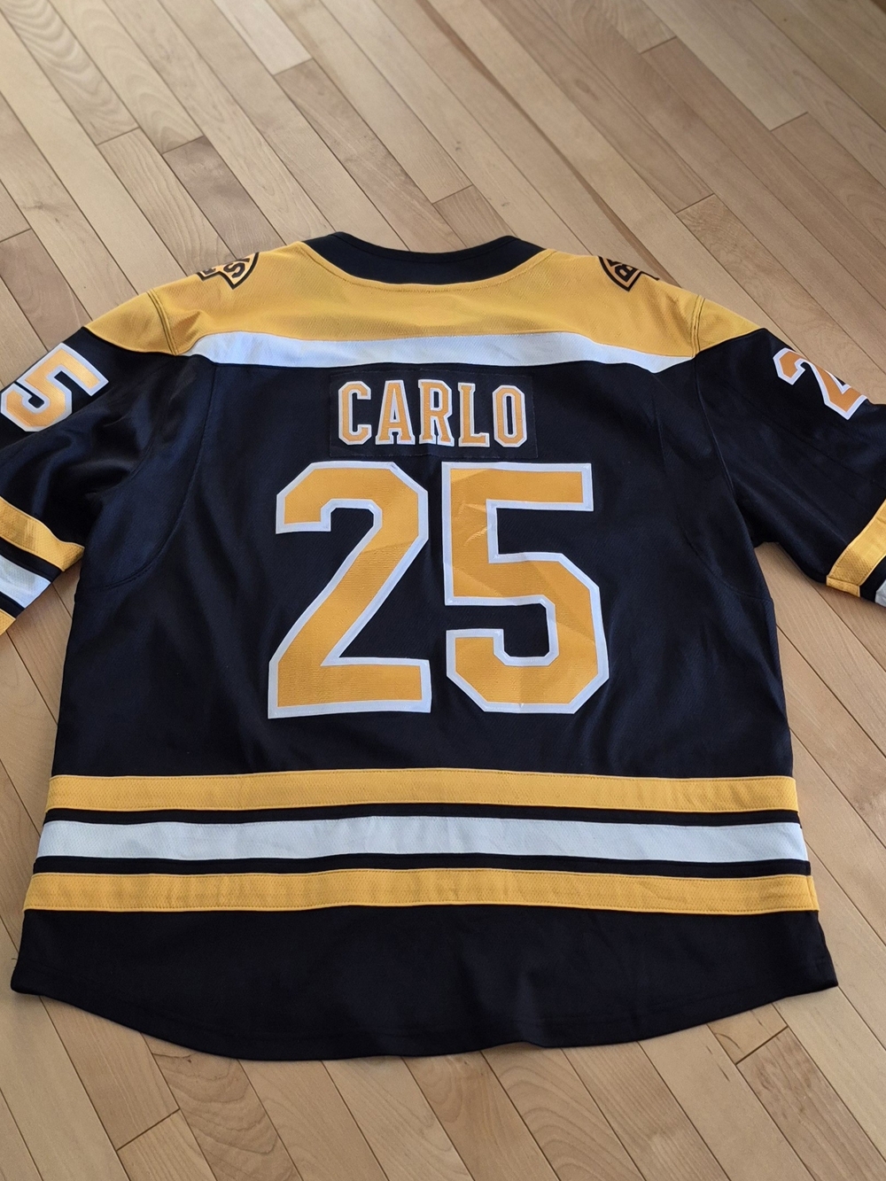 Fanatics BRUINS Brandon Carlo  NHL Jersey